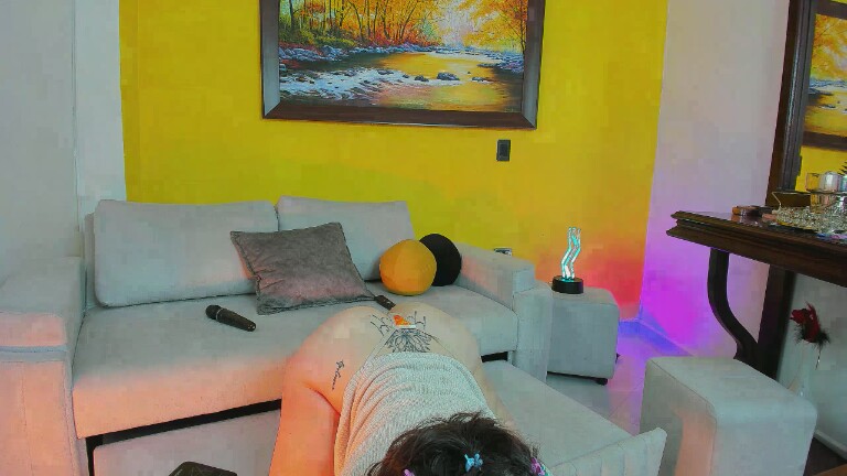 Katt_Henao's Streamate show and profile