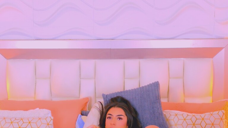 MartinaPiero's Streamate show and profile