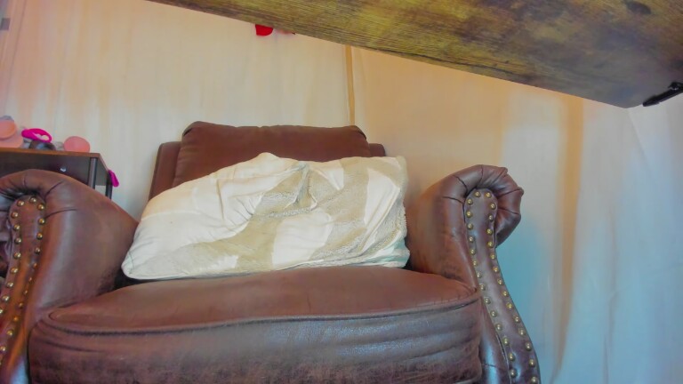 DaniDollxxxx's Streamate show and profile