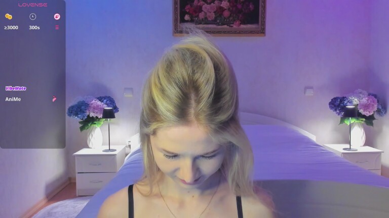 Julie_Blaze's Streamate show and profile