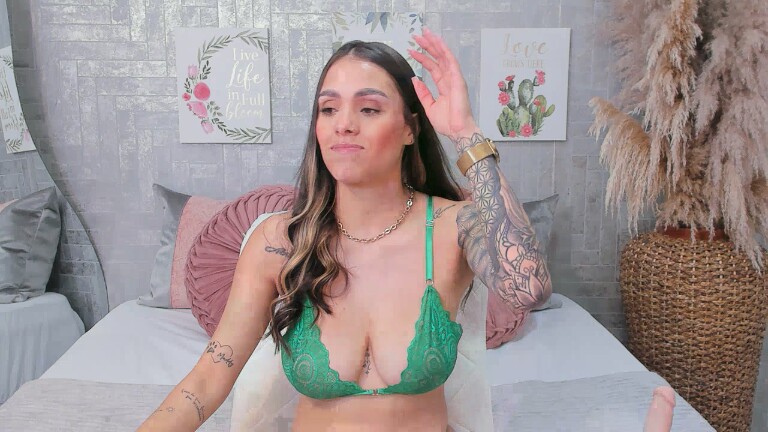 SaraBacker's Streamate show and profile