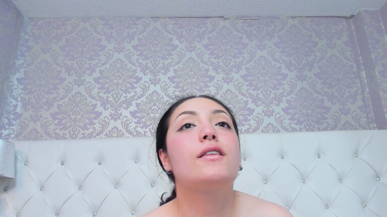 ninaromanova's Streamate show and profile