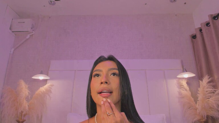 NikoJhon's Streamate show and profile