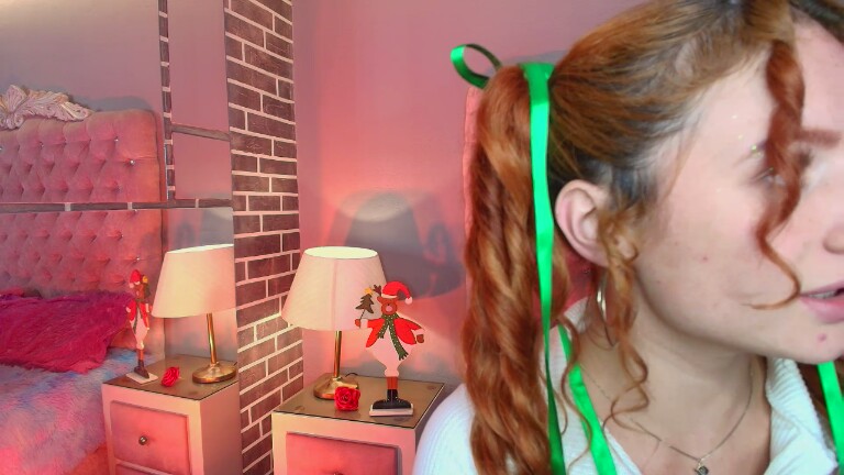 AdelaineBestt's Streamate show and profile